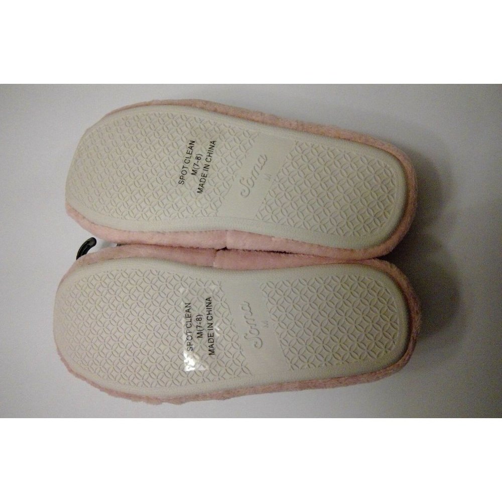 NWT SOMA Embraceable Plush Slippers SMALL Pink - Picture 4 of 4